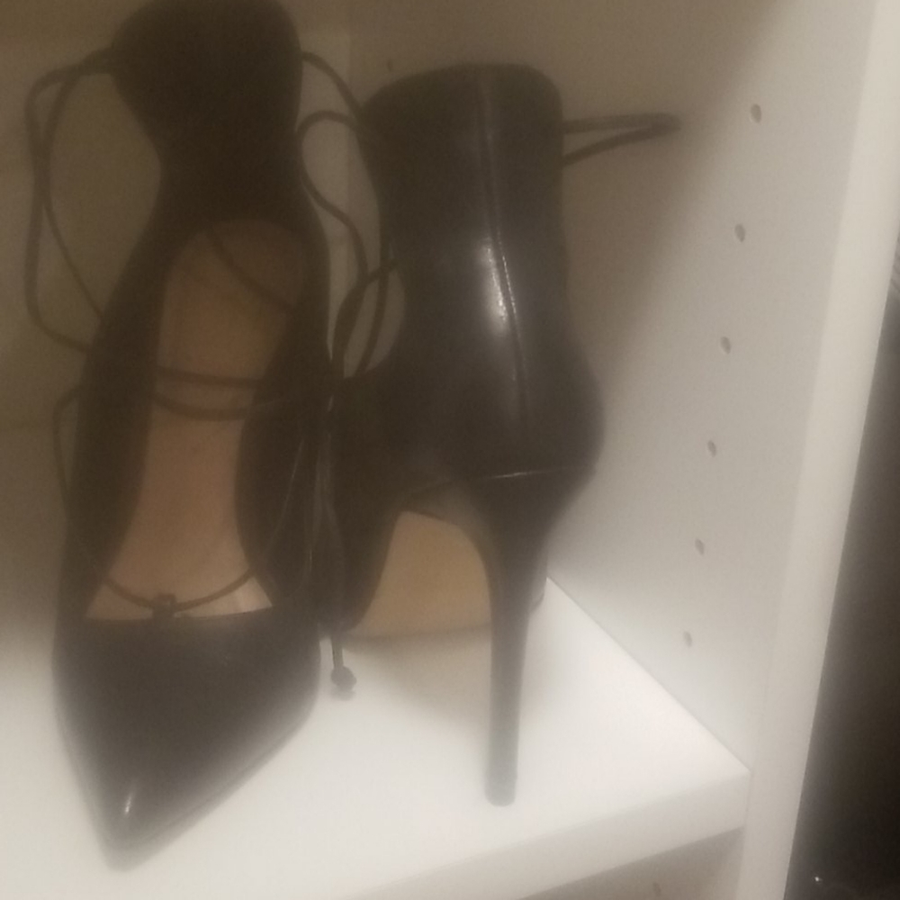 Heels - Picture 4 of 4